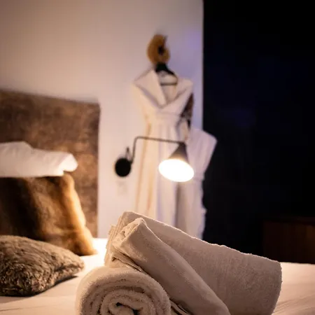 Nordique - Cinéma Et Jacuzzi